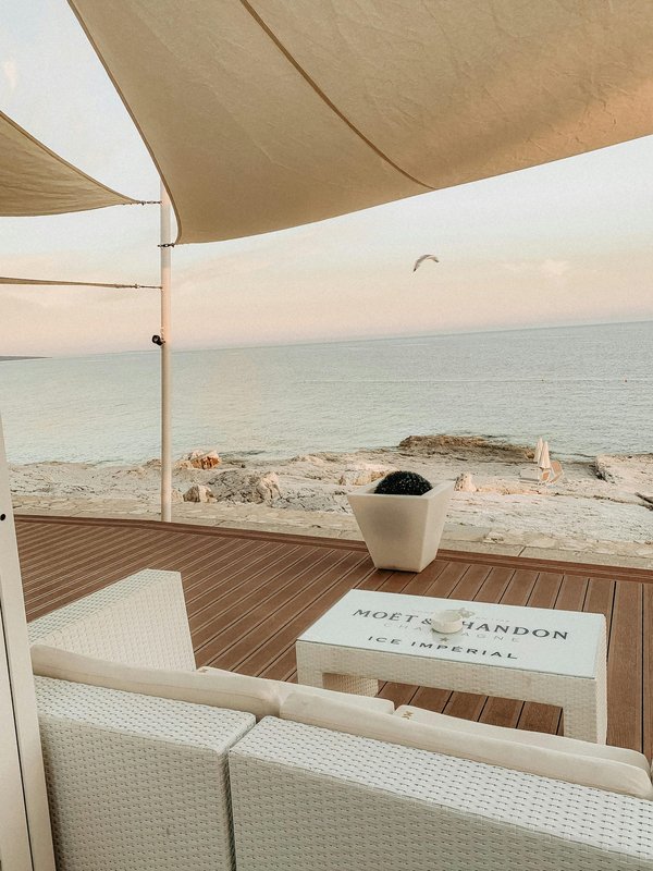 Valorisez votre extérieur avec le voile d'ombrage en coco